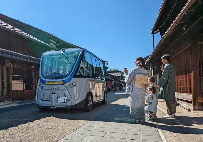 自動運転バスによる実証実験を実施（中心部ルートと岐阜公園ルート）