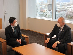 一般社団法人岐阜県レクリエーション協会会長 渡邉丈展氏と面談の様子