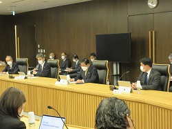 岐阜県感染症対策専門家会議に出席の様子