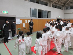 岐阜北柔道クラブの練習を視察の様子