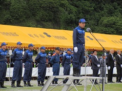 第54回岐阜市水防連合演習に出席し、訓示の様子