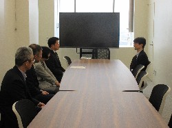 岐阜県健康福祉部長 堀裕行氏と面談の様子