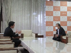 岐阜県市長会会長として、本巣市長 藤原勉氏と面談の様子