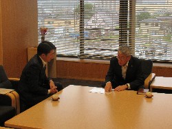 岐阜県市長会会長として、土岐市長 加藤淳司氏と面談の様子
