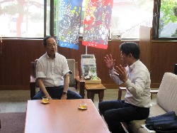 岐阜県市長会会長として、飛騨市長 都竹淳也氏と面談の様子