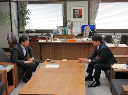 岐阜県市長会会長として、高山市長 田中明氏と面談の様子