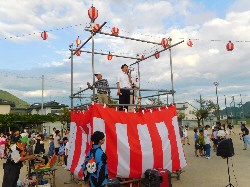 ときわ夏祭りに出席し、あいさつの様子