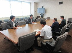 国土交通省中部運輸局 局長 金子正志氏と面談の様子