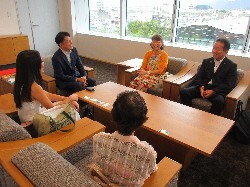 ブラジル岐阜県人会 理事 大野美夏氏ほかと面談の様子