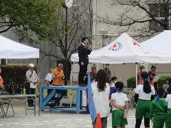 早田地区市民運動会に出席し、あいさつ