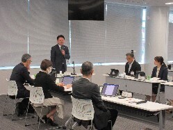 第4回岐阜市総合教育会議にて、あいさつの様子