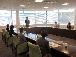 岐阜市赤十字奉仕団との懇話会の様子