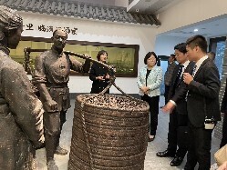 中国淮揚料理文化博物館を視察の様子