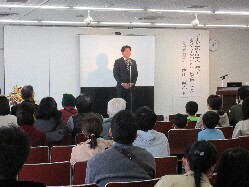 ぎふサイエンスフェスティバル2023～青少年のための科学の祭典岐阜大会～にて、あいさつの様子