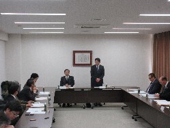 令和4年度第1回ぎふ長良川花火大会第4回実行委員会及び令和5年度第2回ぎふ長良川花火大会第1回実行委員会に出席の様子