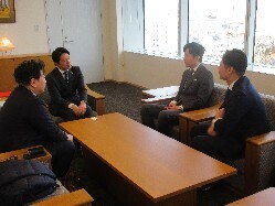 一般社団法人岐阜青年会議所理事長 小野慶太氏ほかと面談の様子