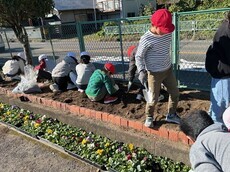 岩小学校施肥