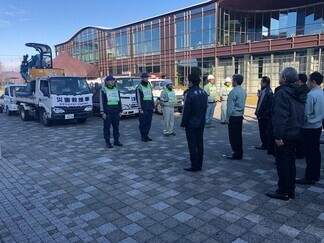写真:出発式の様子