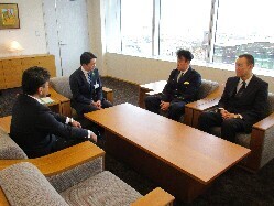 岐阜中警察署長 桂川勝広氏、岐阜南警察署長 後藤 篤久氏及び岐阜北警察署長 加藤 強氏と面談の様子