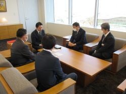 公益社団法人岐阜県都市整備協会専務理事 大野真義氏ほかと面談の様子