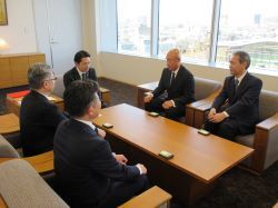 岐阜中警察署長 横林公弘氏、岐阜南警察署長 實城晋吾氏、岐阜北警察署長 山内茂義氏及び岐阜羽島警察署長　二村智氏が着任のあいさつの様子