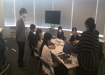 写真:グループワーク