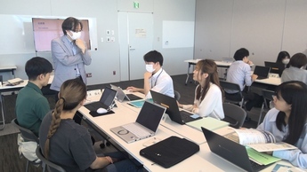 写真:グループワーク(1)