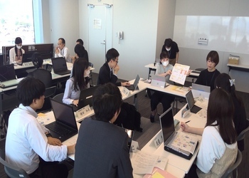 写真:関係課との質疑応答