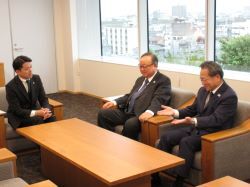 岐阜信用金庫会長 住田裕綱氏及び、理事長 好岡政宏氏と面談の様子