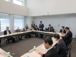 令和6年度第1回岐阜市クアオルト推進協議会に出席し、あいさつの様子