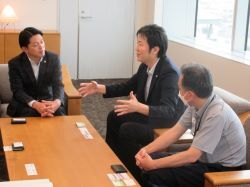 中日本高速道路株式会社名古屋支社 岐阜保全・サービスセンター所長 中根俊明氏が着任の挨拶の様子