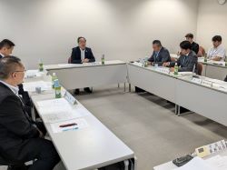 令和6年度第2回岐阜県市長会役員会議に出席（OKBふれあい会館）の様子