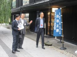 山形市七日町周辺のまちづくりを視察（山形県山形市）の様子