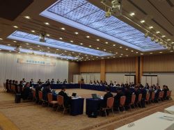中核市市長会議に出席し、発言（秋田県秋田市）の様子