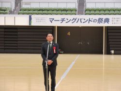 「清流の国ぎふ」文化祭2024マーチングバンドの祭典開会式に出席し、あいさつ（岐阜メモリアルセンターで愛ドーム）の様子
