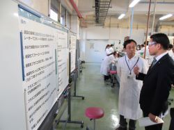岐阜薬科大学を視察（同所）の様子