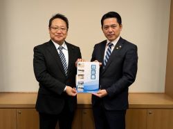 同会長として、衆議院議員 眞野哲氏に提言及び意見交換（東京）の様子