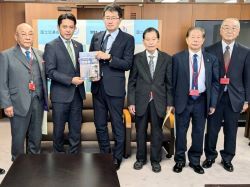岐阜治水会会長として国土交通省技監 廣瀬昌由氏に提言及び意見交換（東京）の様子