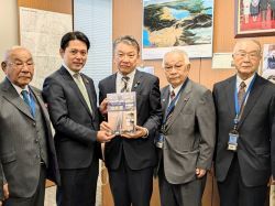 岐阜治水会会長及び中部直轄河川治水期成同盟会連合会会長として、参議院議員 大野泰正氏に提言及び意見交換（東京）の様子