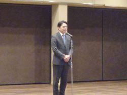 岐阜市纏会意見交換会に出席し、あいさつ（十八楼）の様子