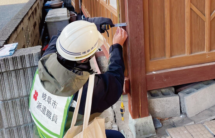 被災建築物応急危険度判定の様子