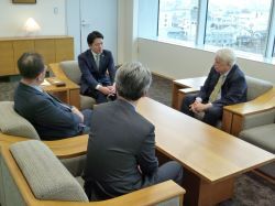 株式会社岐阜放送代表取締役社長 山本耕氏ほかと面談の様子