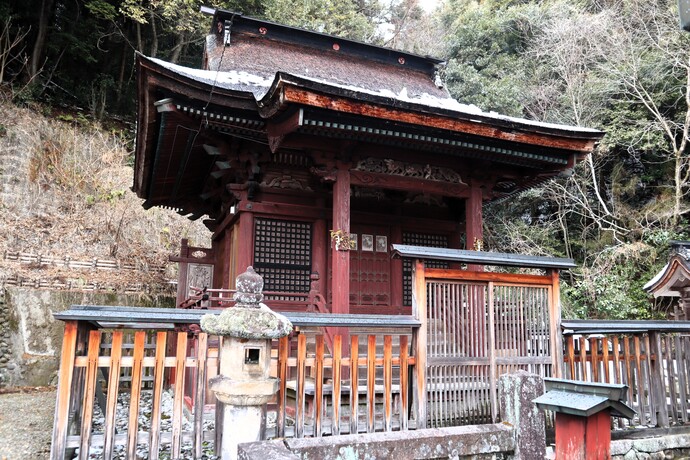 三輪神社社殿
