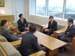 公益社団法人岐阜県都市整備協会専務理事　大野真義氏ほかと面談の様子