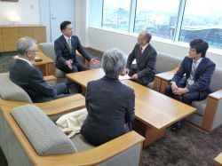 公益社団法人岐阜市シルバー人材センター理事長 小川欽市氏ほかと面談の様子