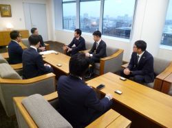 一般社団法人岐阜青年会議所理事長 加納由基氏ほかと面談の様子