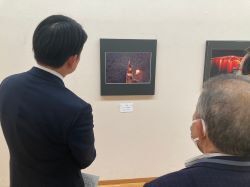 第32回二科会写真部岐阜支部展を鑑賞（岐阜県美術館）の様子