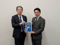 同じく、財務省主計局主計官 菅野裕人氏に提言及び意見交換（東京）の様子