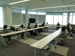 NPO法人こどもトリニティネット主催「TUNAGU Gifu ママプロジェクト活動報告会」に出席の様子