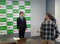 一般社団法人岐阜ファッション産業連合会 公式YouTubeチャンネル開設に係る応援コメントを撮影の様子